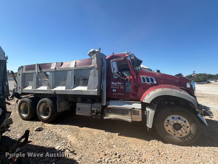 image for item YA5303 2019 Mack Granite dump truck