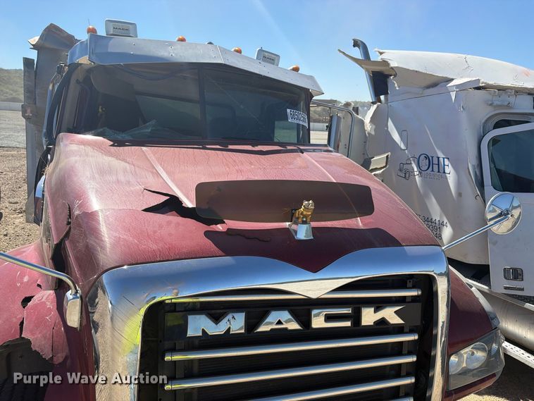image for item YA5303 2019 Mack Granite dump truck