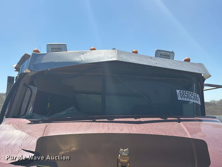 image for item YA5303 2019 Mack Granite dump truck