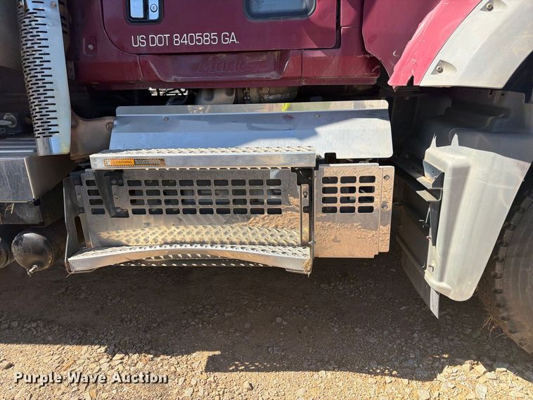 image for item YA5303 2019 Mack Granite dump truck