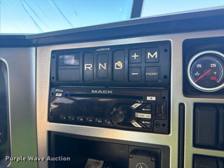 image for item YA5303 2019 Mack Granite dump truck