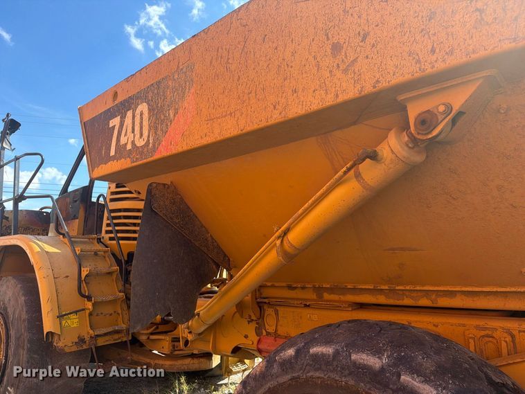image for item YA5309 2008 Caterpillar 740 articulated haul truck
