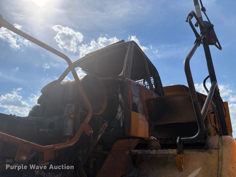 image for item YA5309 2008 Caterpillar 740 articulated haul truck