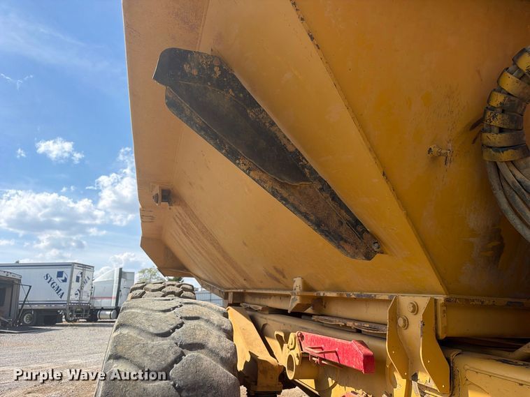 image for item YA5309 2008 Caterpillar 740 articulated haul truck