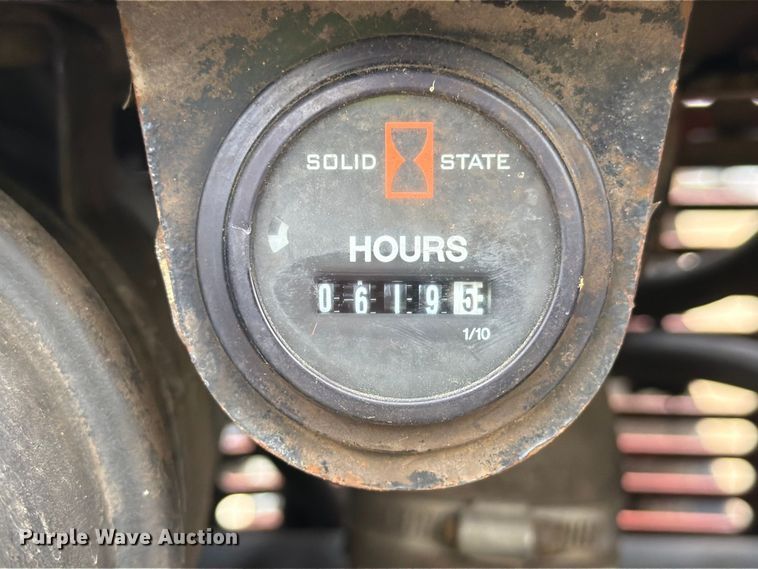 image for item YA5425 2015 Ditch Witch R300 cable plow