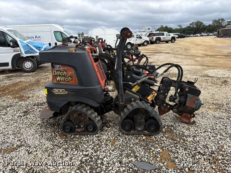 image for item YA5426 2015 Ditch Witch R300 cable plow
