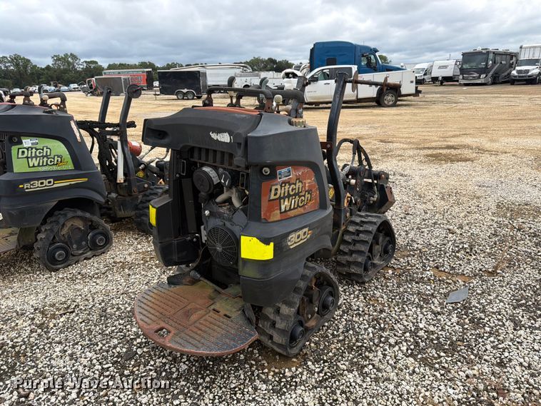 image for item YA5426 2015 Ditch Witch R300 cable plow