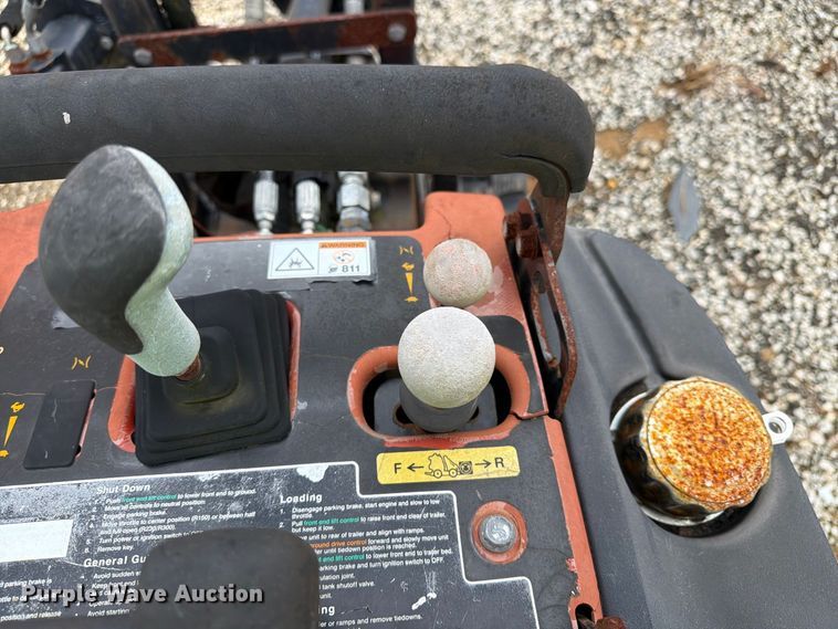 image for item YA5426 2015 Ditch Witch R300 cable plow