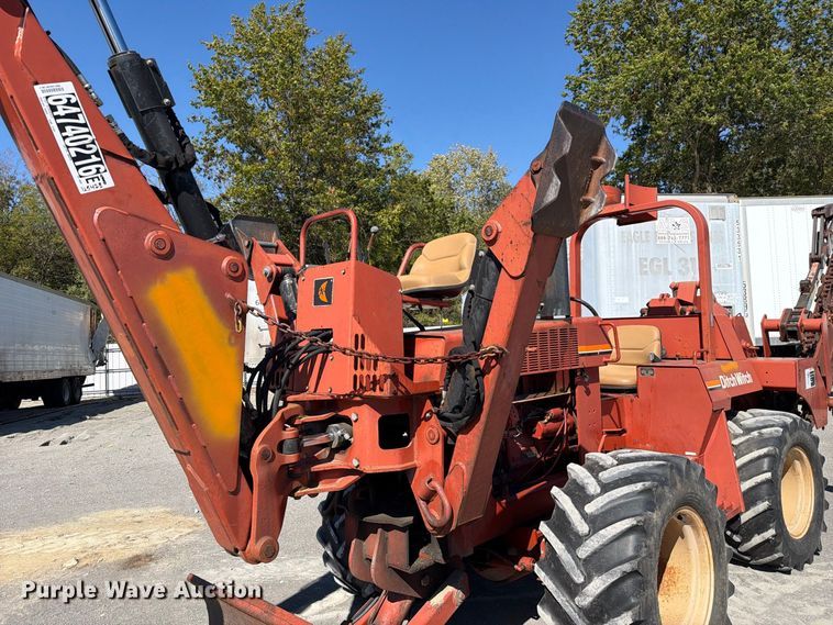 image for item YA5428 2001 Ditch Witch 7610DD trencher