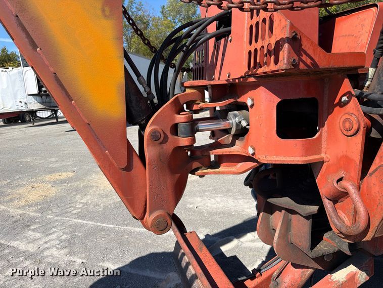 image for item YA5428 2001 Ditch Witch 7610DD trencher