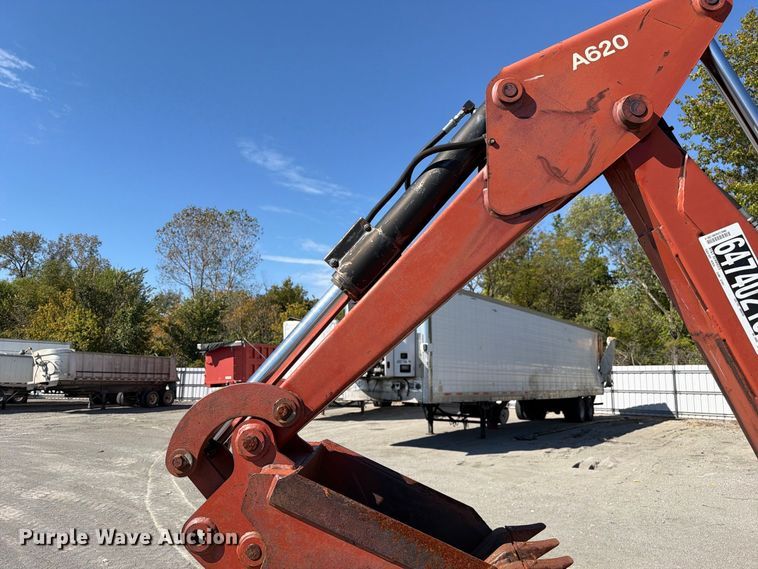image for item YA5428 2001 Ditch Witch 7610DD trencher