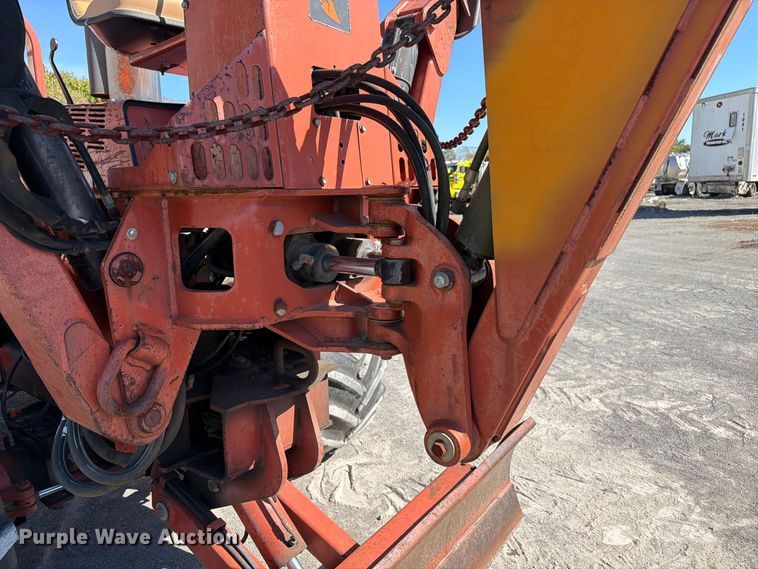 image for item YA5428 2001 Ditch Witch 7610DD trencher