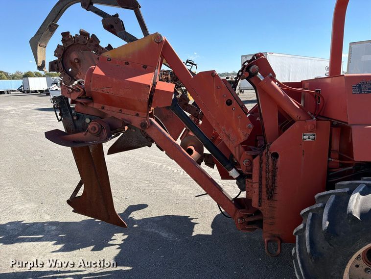 image for item YA5428 2001 Ditch Witch 7610DD trencher