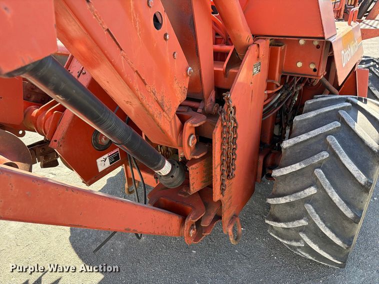 image for item YA5428 2001 Ditch Witch 7610DD trencher