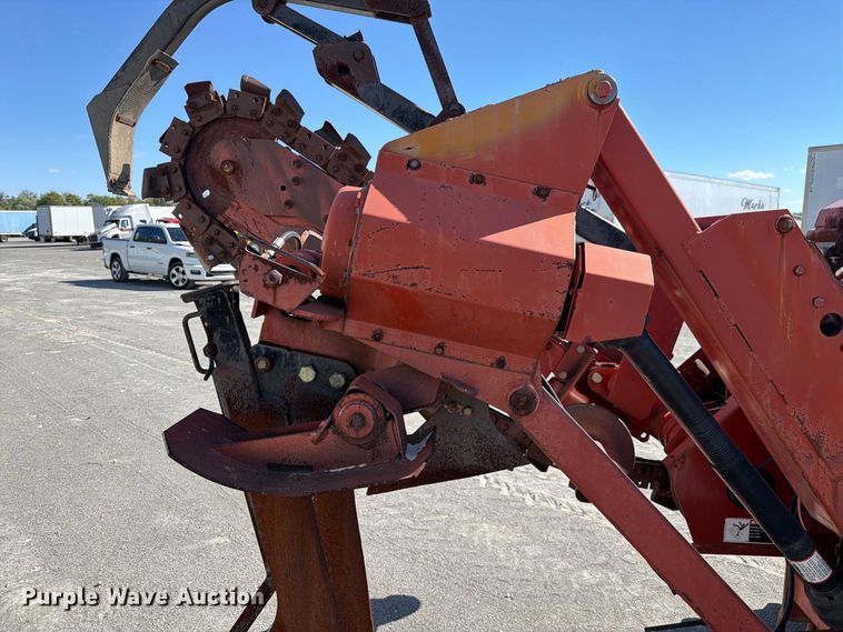 image for item YA5428 2001 Ditch Witch 7610DD trencher