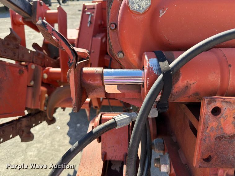 image for item YA5428 2001 Ditch Witch 7610DD trencher