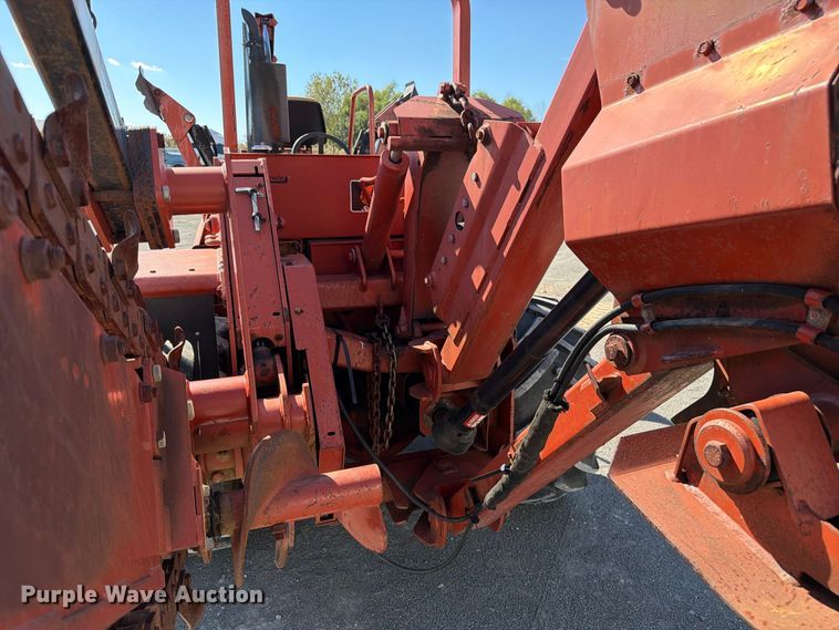 image for item YA5428 2001 Ditch Witch 7610DD trencher