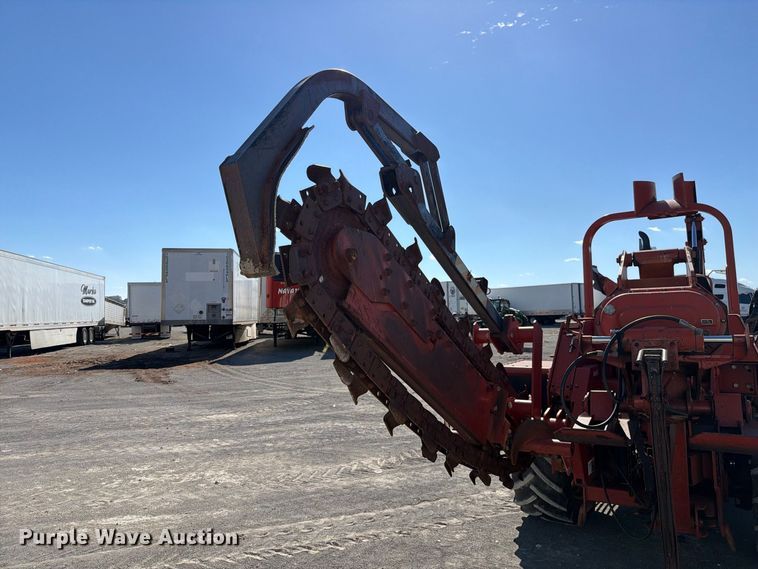 image for item YA5428 2001 Ditch Witch 7610DD trencher