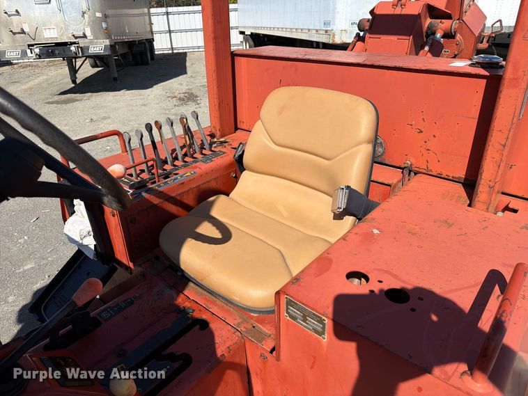 image for item YA5428 2001 Ditch Witch 7610DD trencher