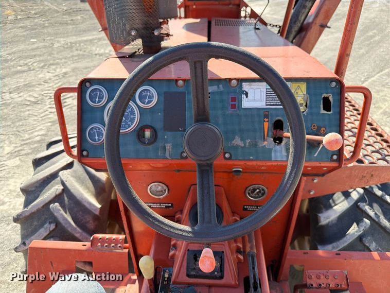 image for item YA5428 2001 Ditch Witch 7610DD trencher