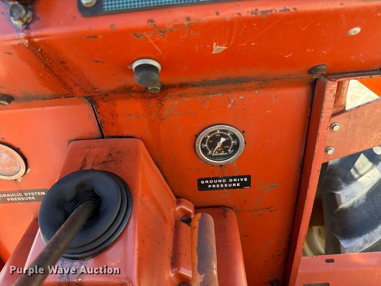 image for item YA5428 2001 Ditch Witch 7610DD trencher
