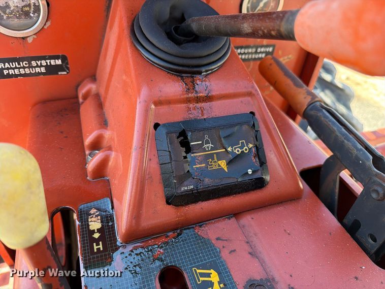 image for item YA5428 2001 Ditch Witch 7610DD trencher