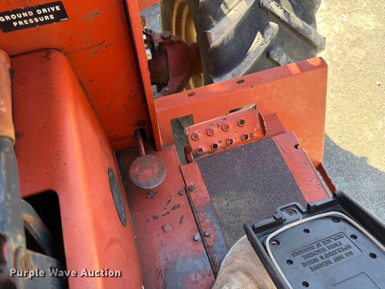 image for item YA5428 2001 Ditch Witch 7610DD trencher