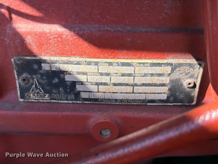 image for item YA5428 2001 Ditch Witch 7610DD trencher