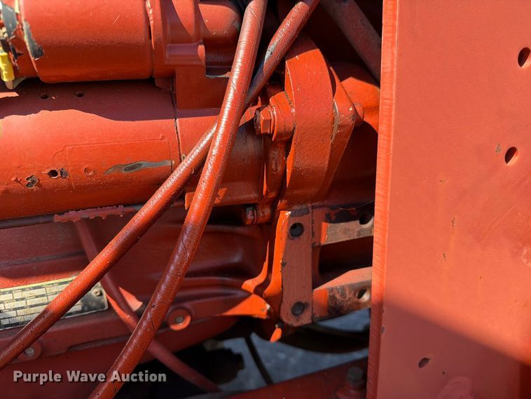 image for item YA5428 2001 Ditch Witch 7610DD trencher