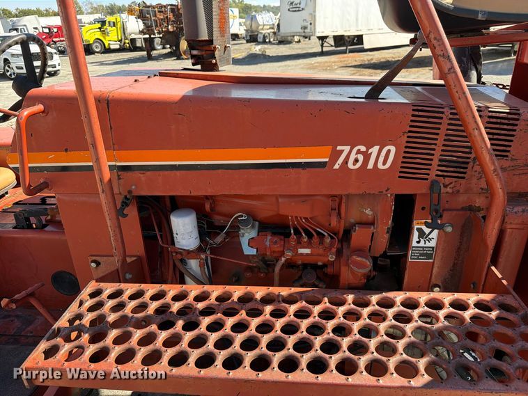 image for item YA5428 2001 Ditch Witch 7610DD trencher
