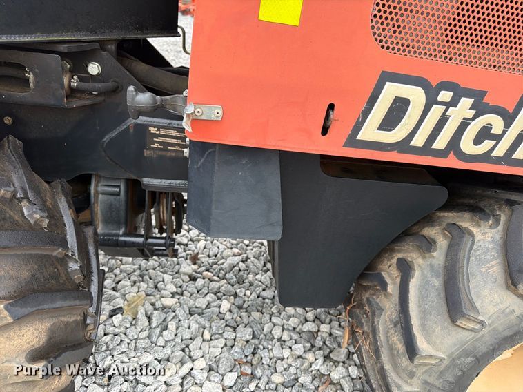 image for item YA5432 2016 Ditch Witch 410SX trencher