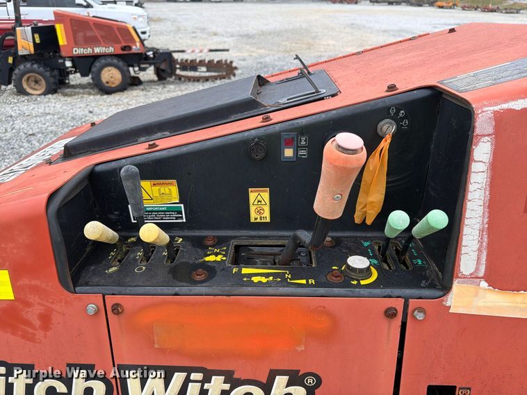 image for item YA5432 2016 Ditch Witch 410SX trencher