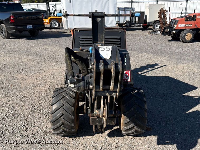 image for item YA5440 2016 Ditch Witch 410SX trencher