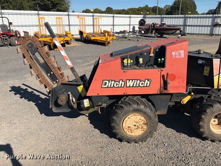 image for item YA5440 2016 Ditch Witch 410SX trencher