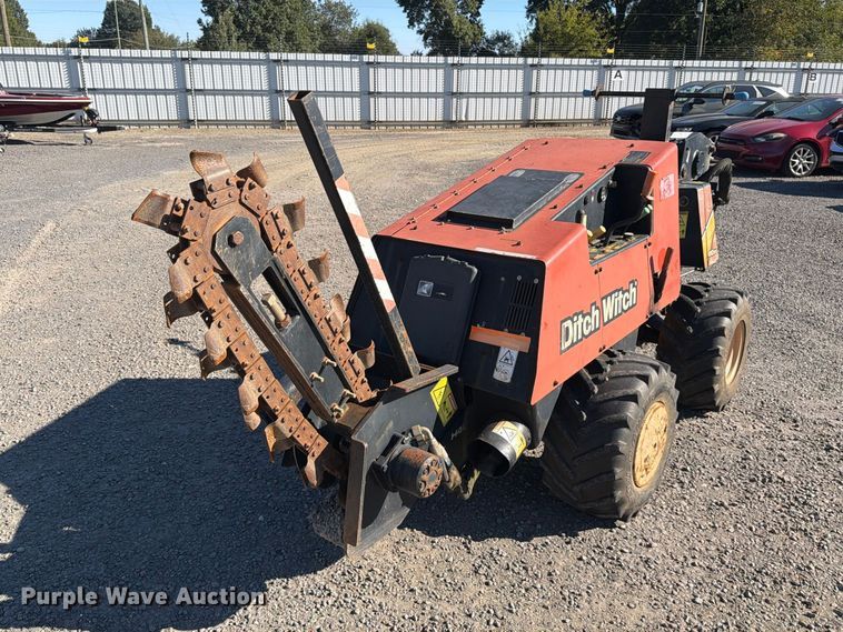 image for item YA5440 2016 Ditch Witch 410SX trencher