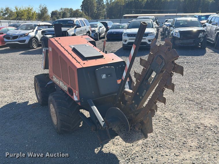 image for item YA5440 2016 Ditch Witch 410SX trencher
