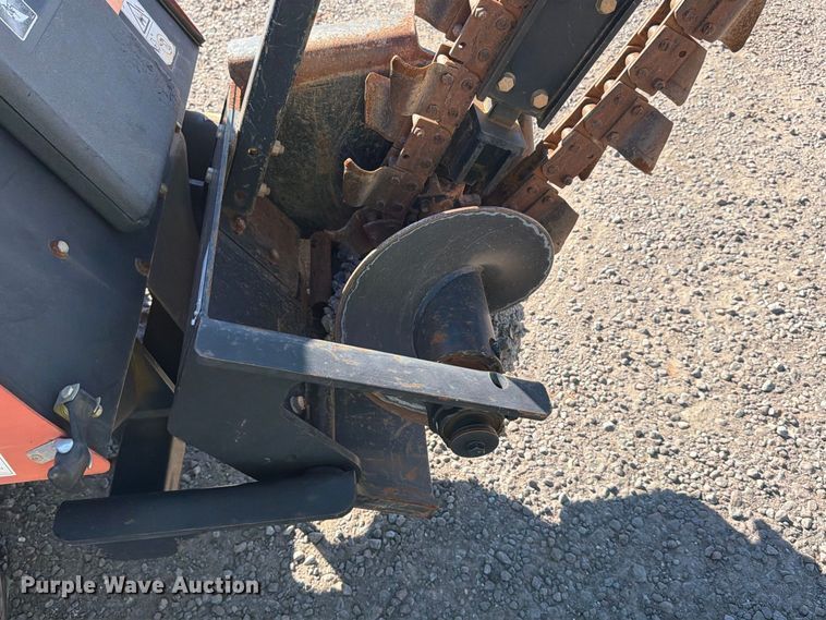 image for item YA5440 2016 Ditch Witch 410SX trencher