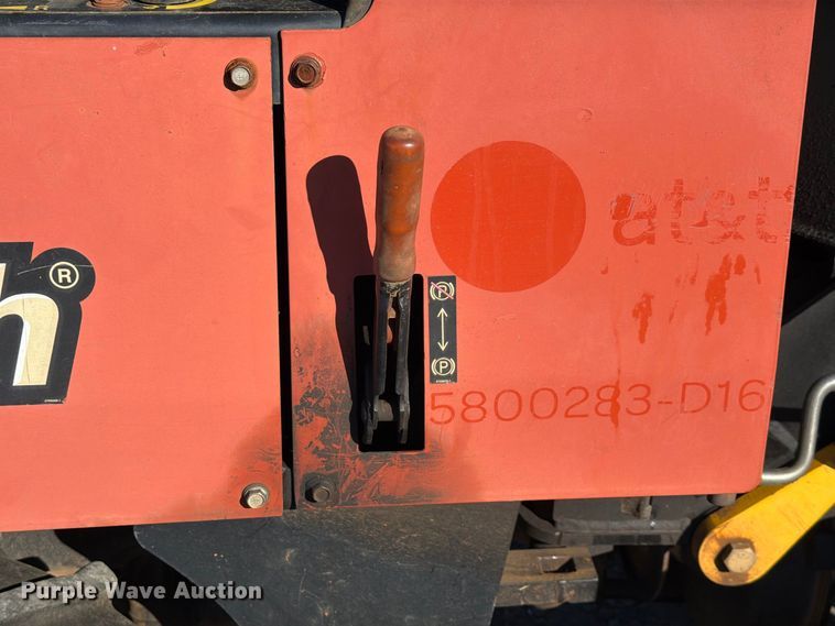 image for item YA5440 2016 Ditch Witch 410SX trencher