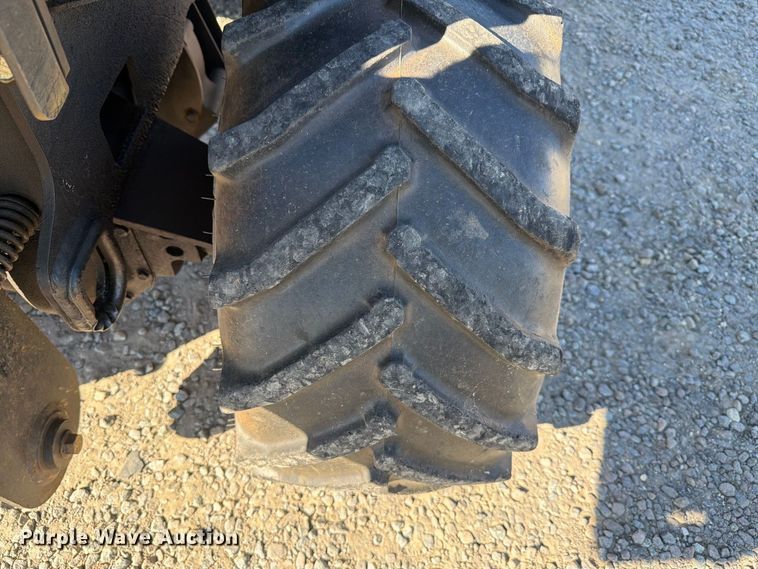 image for item YA5440 2016 Ditch Witch 410SX trencher