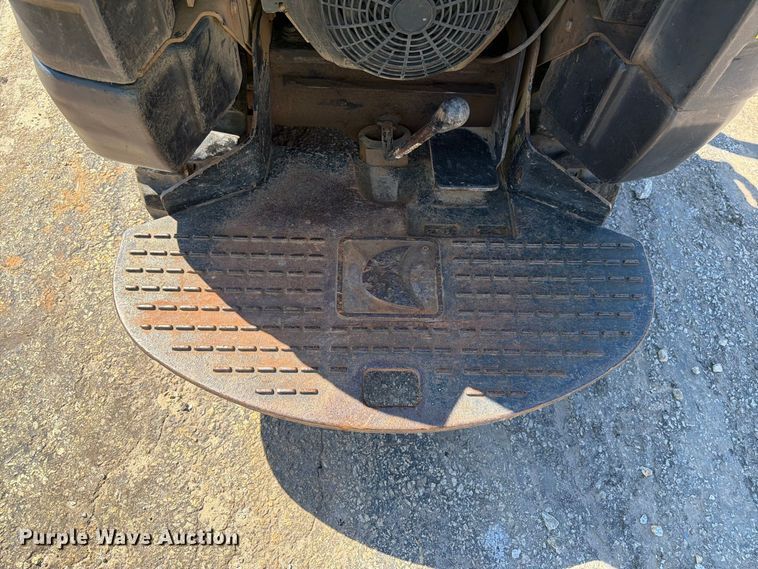 image for item YA5454 2016 Ditch Witch R300 cable plow
