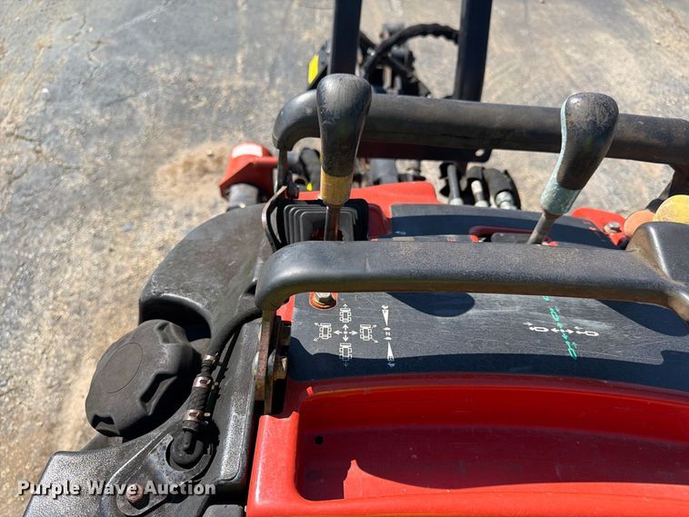 image for item YA5454 2016 Ditch Witch R300 cable plow