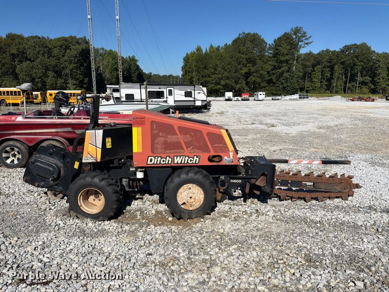 image for item YA5465 2015 Ditch Witch 410SX trencher
