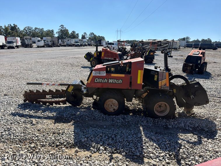 image for item YA5465 2015 Ditch Witch 410SX trencher