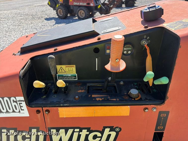image for item YA5465 2015 Ditch Witch 410SX trencher