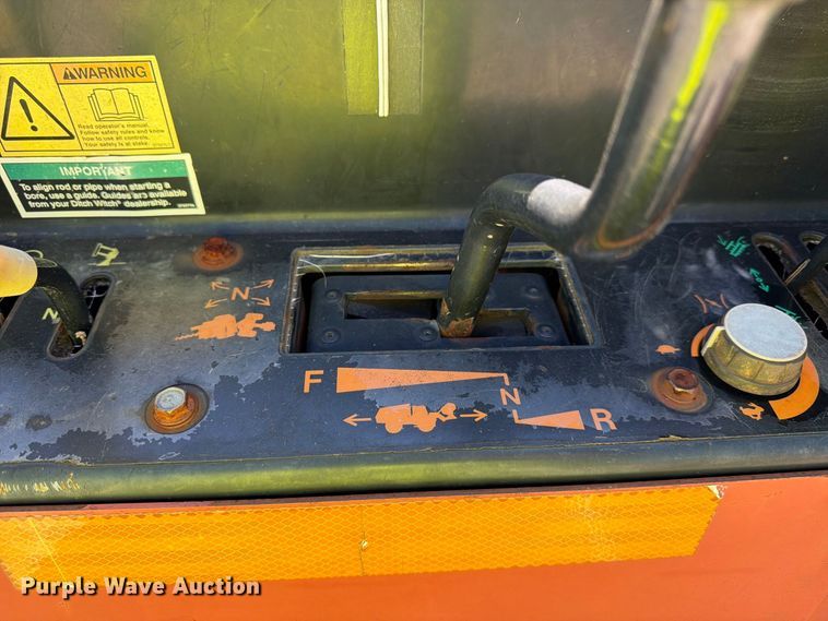 image for item YA5465 2015 Ditch Witch 410SX trencher