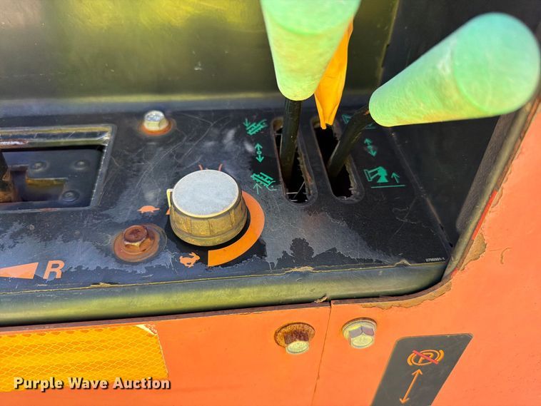 image for item YA5465 2015 Ditch Witch 410SX trencher