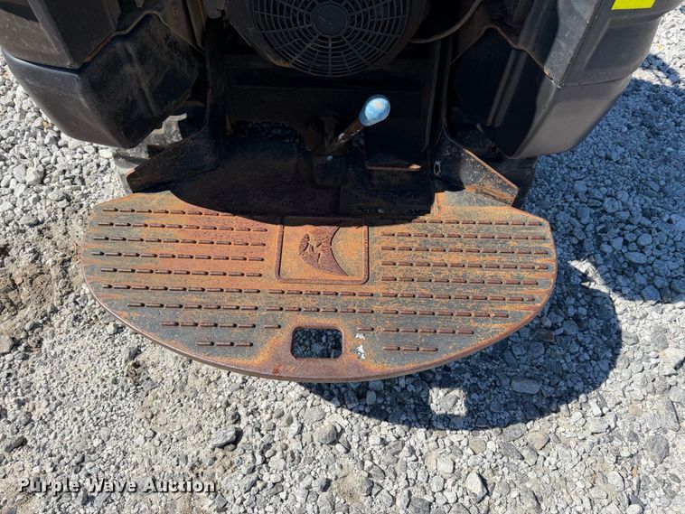 image for item YA5467 2015 Ditch Witch R300 cable plow