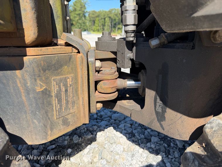 image for item YA5467 2015 Ditch Witch R300 cable plow