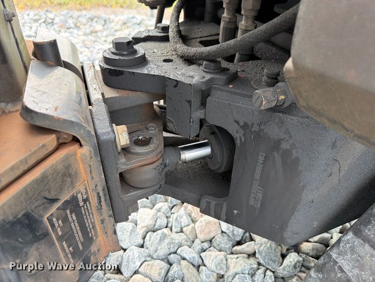 image for item YA5469 2017 Ditch Witch R300 cable plow