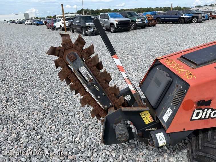 image for item YA5470 2016 Ditch Witch 410SX trencher
